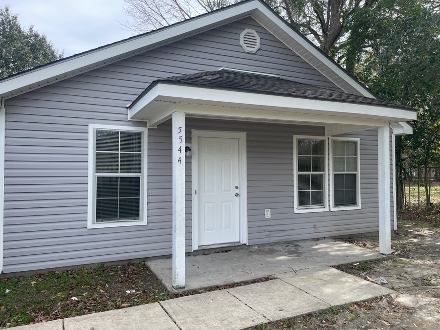 5544 Banyan Trace Drive